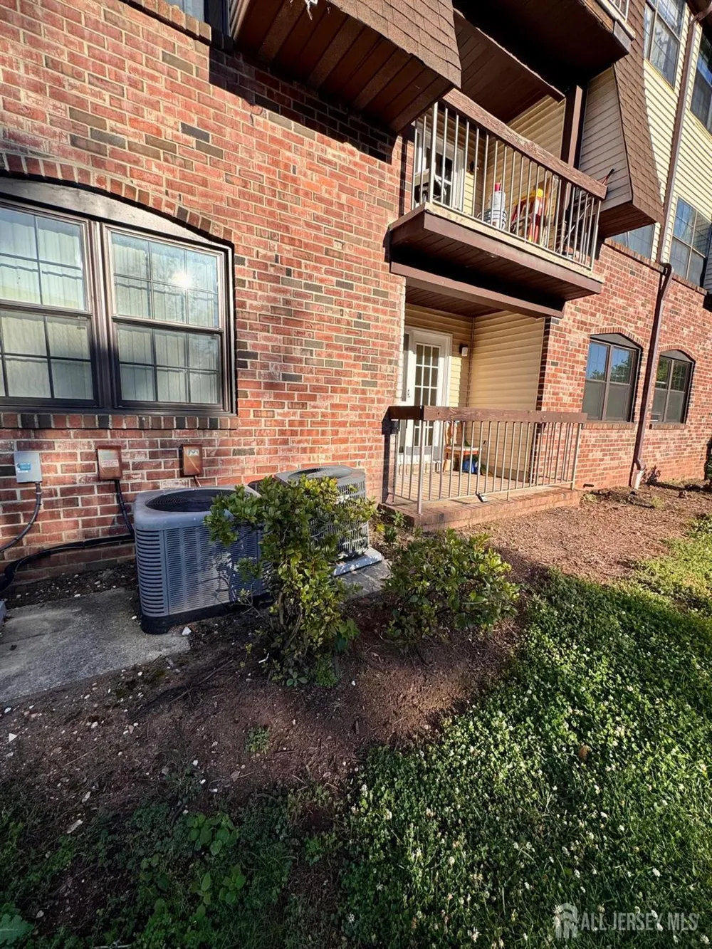 1202 Green Hollow Drive Iselin, NJ 08830