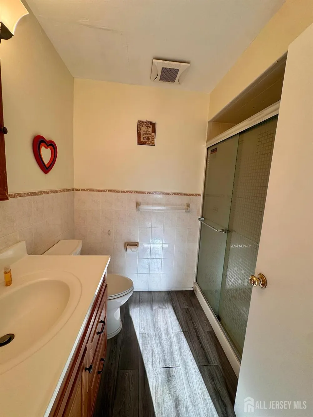 1202 Green Hollow Drive Iselin, NJ 08830