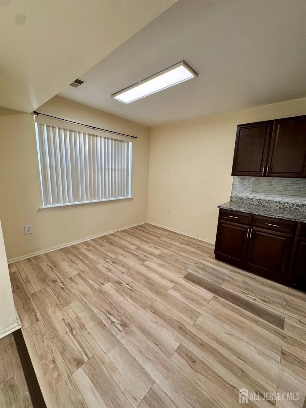 1202 Green Hollow Drive Iselin, NJ 08830