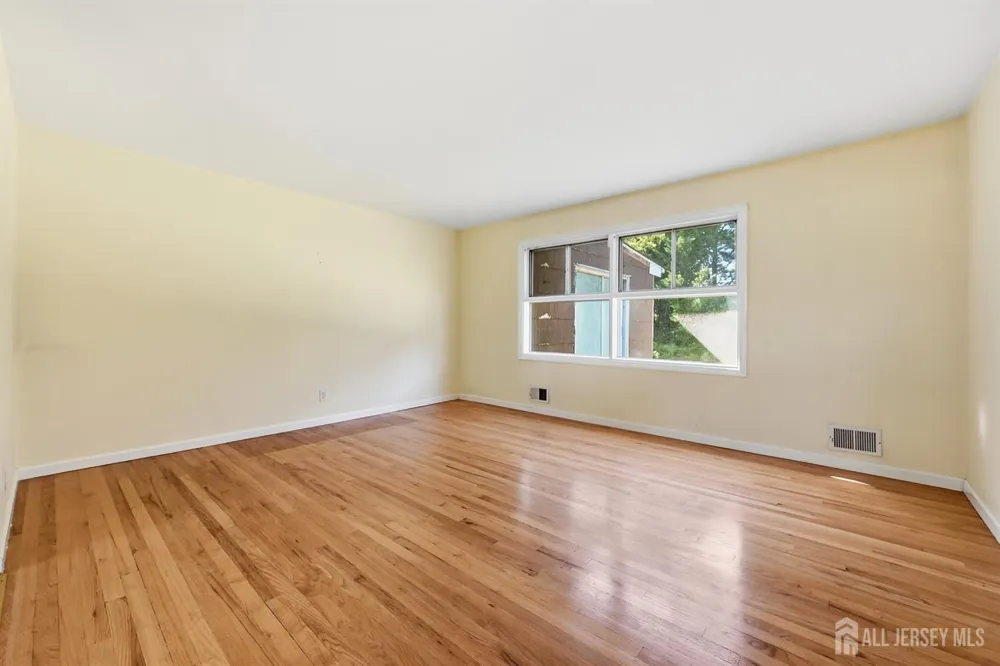 11 Georgetown Road Parlin, NJ 08859