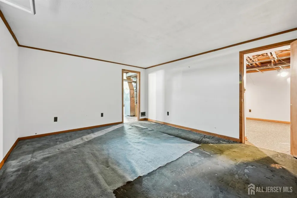 11 Georgetown Road Parlin, NJ 08859