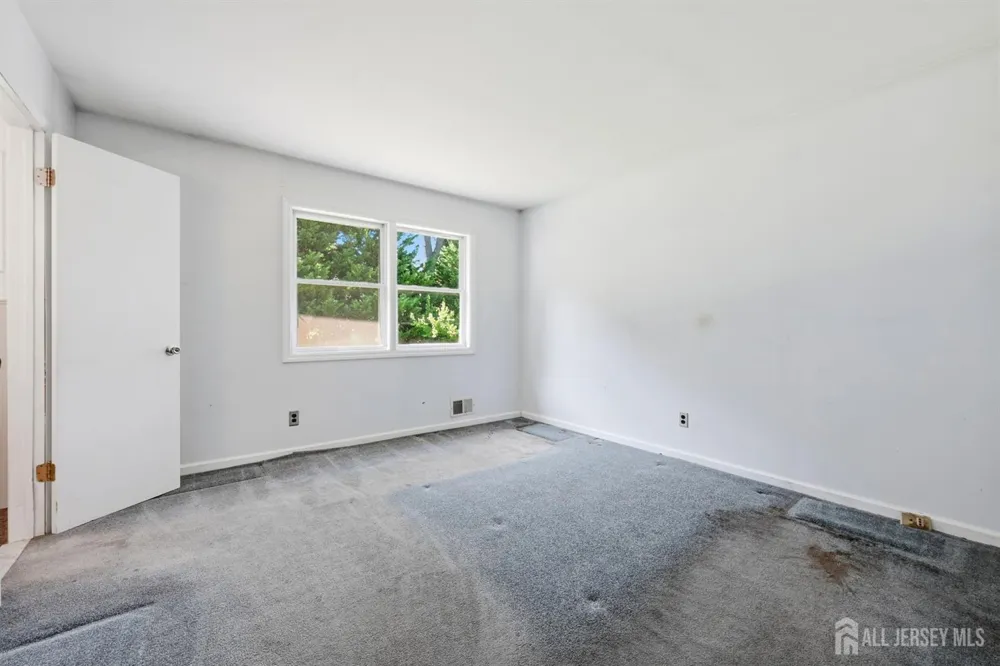 11 Georgetown Road Parlin, NJ 08859
