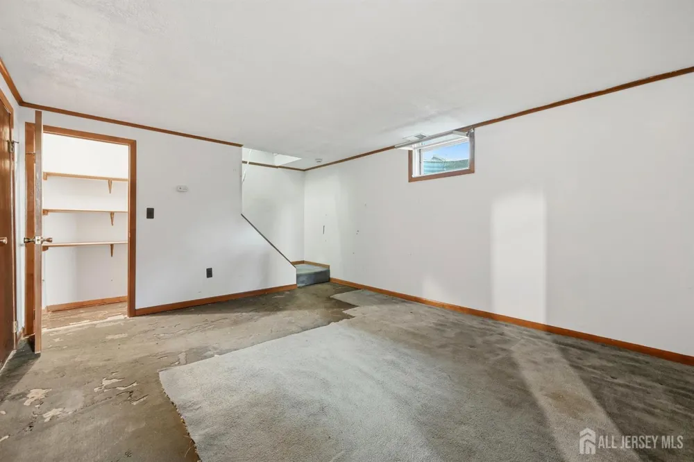 11 Georgetown Road Parlin, NJ 08859