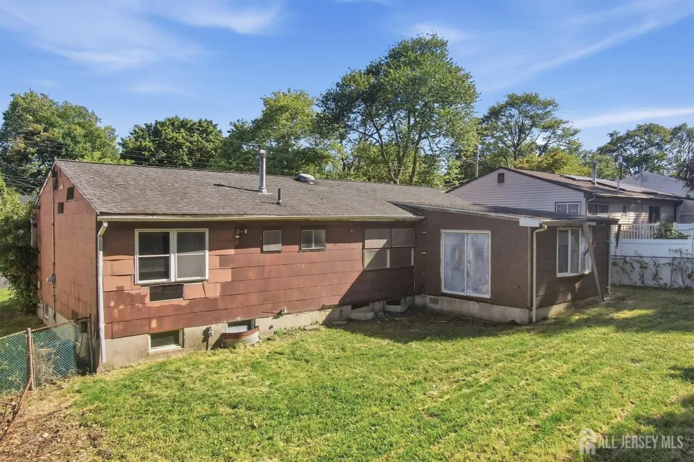 11 Georgetown Road Parlin, NJ 08859