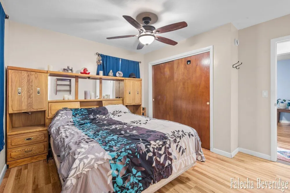 1624 W Giles Road Laketon Township, MI 49445