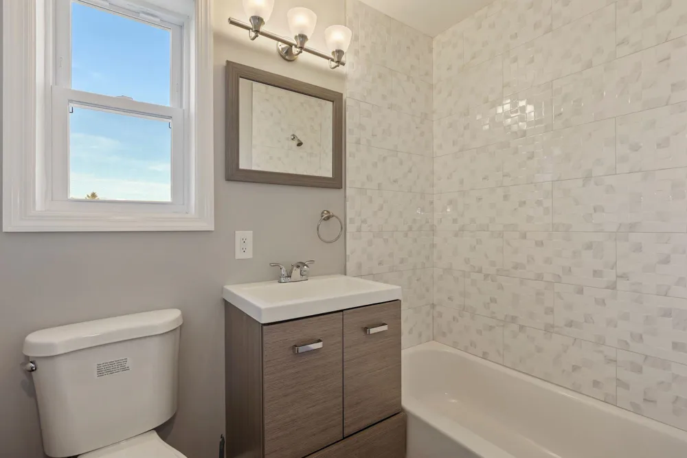 16 HERRICK CT Bayonne, NJ 07002