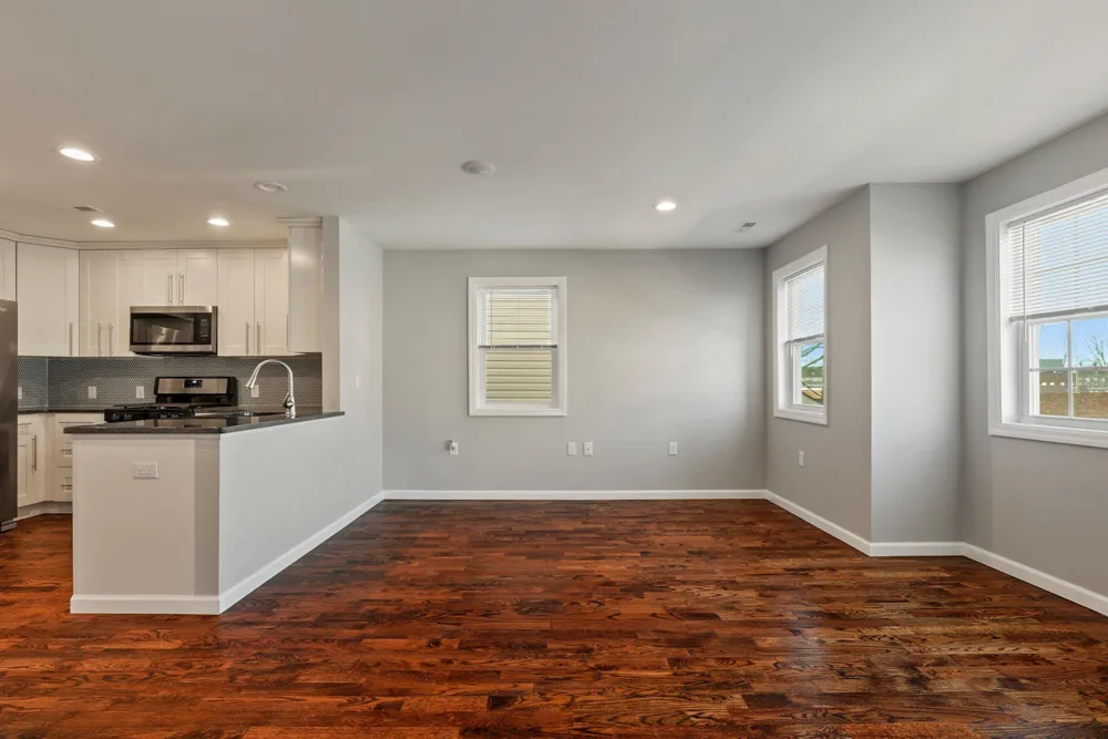 16 HERRICK CT Bayonne, NJ 07002