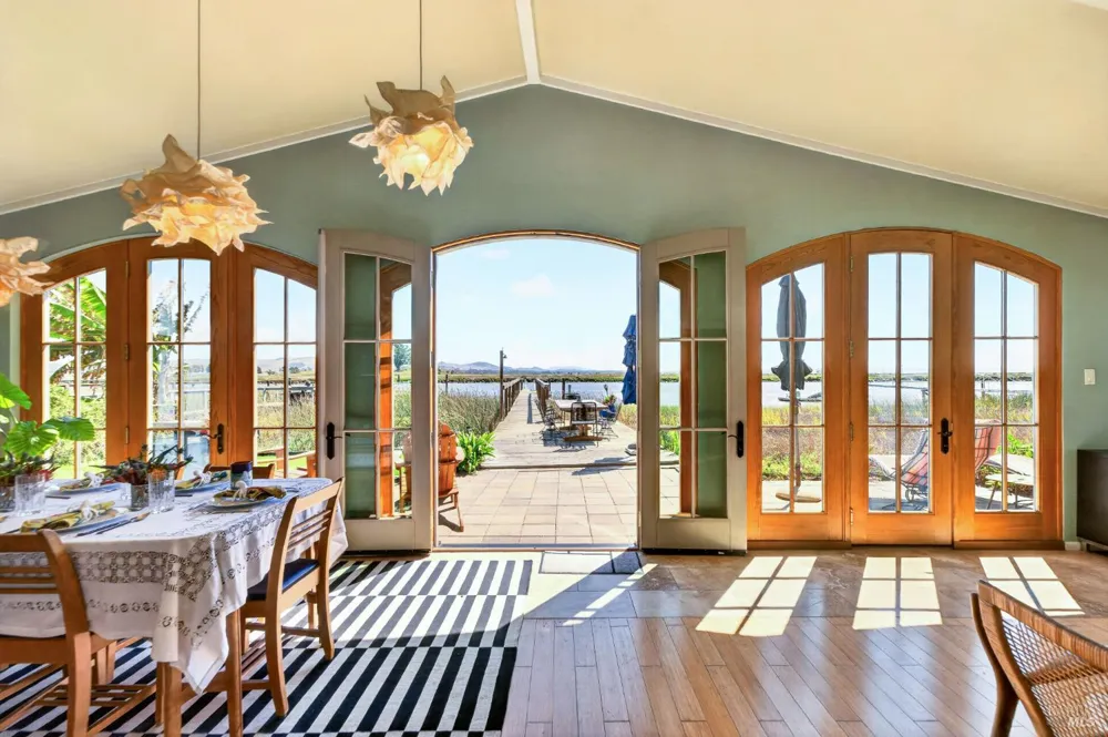1596 Milton Road Napa, CA 94559