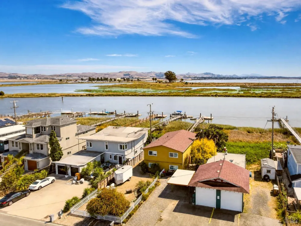 1596 Milton Road Napa, CA 94559