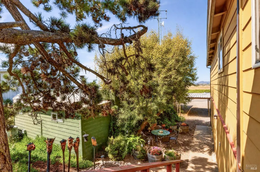 1596 Milton Road Napa, CA 94559
