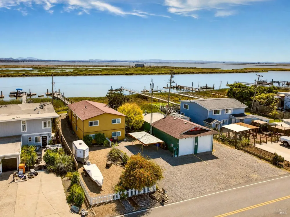 1596 Milton Road Napa, CA 94559