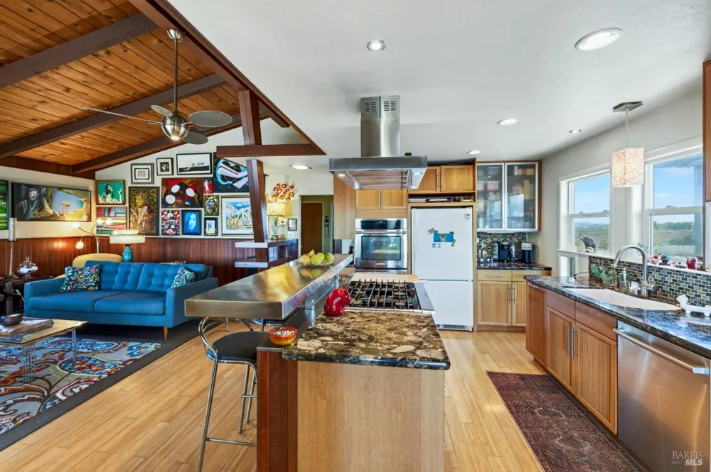 1596 Milton Road Napa, CA 94559