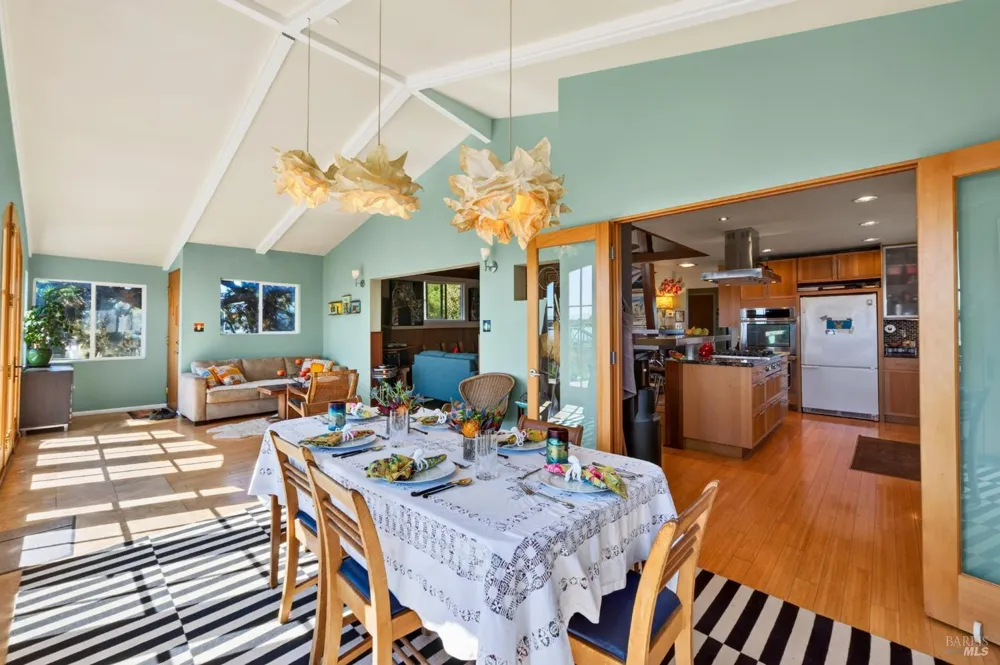 1596 Milton Road Napa, CA 94559