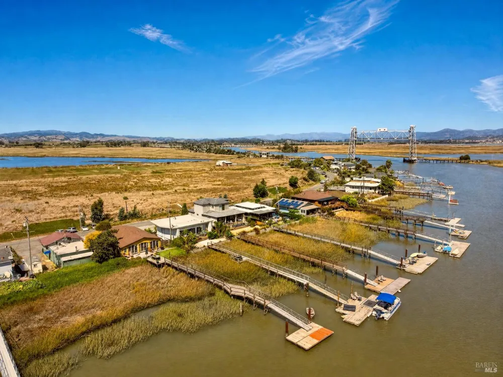 1596 Milton Road Napa, CA 94559