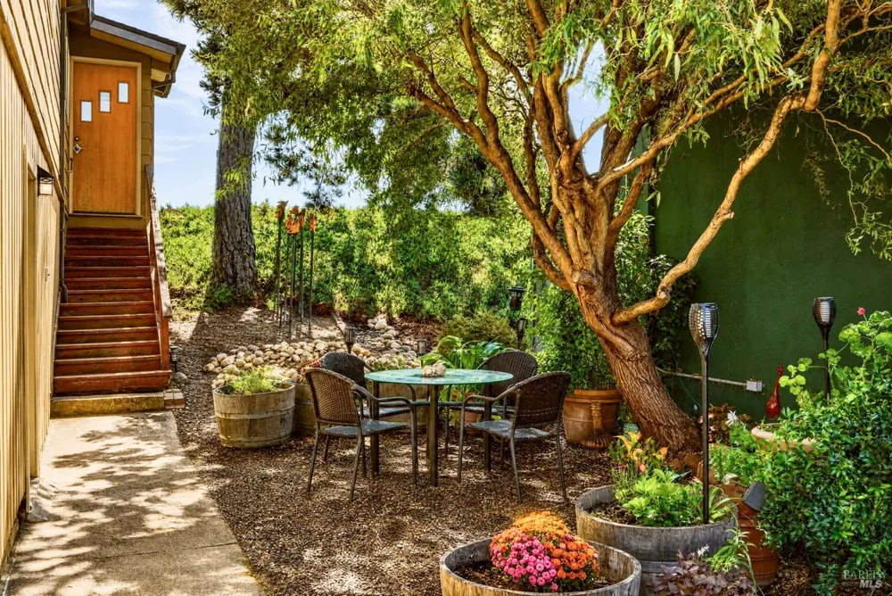 1596 Milton Road Napa, CA 94559