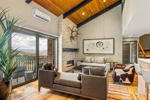2420 Ski Trail Lane #507