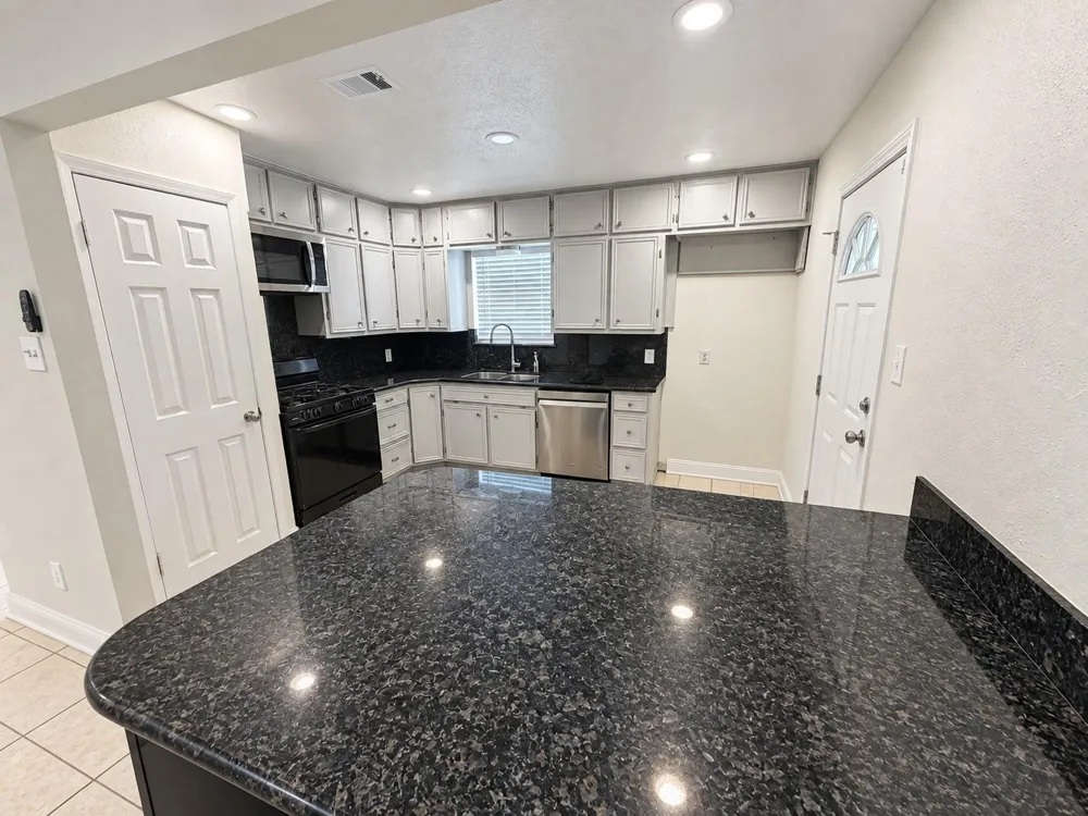 6307 Georgianna Drive Pasadena, TX 77503