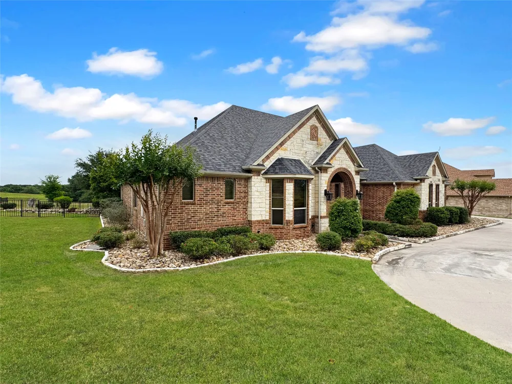 6509 Ladybank Court W Cleburne, TX 76033