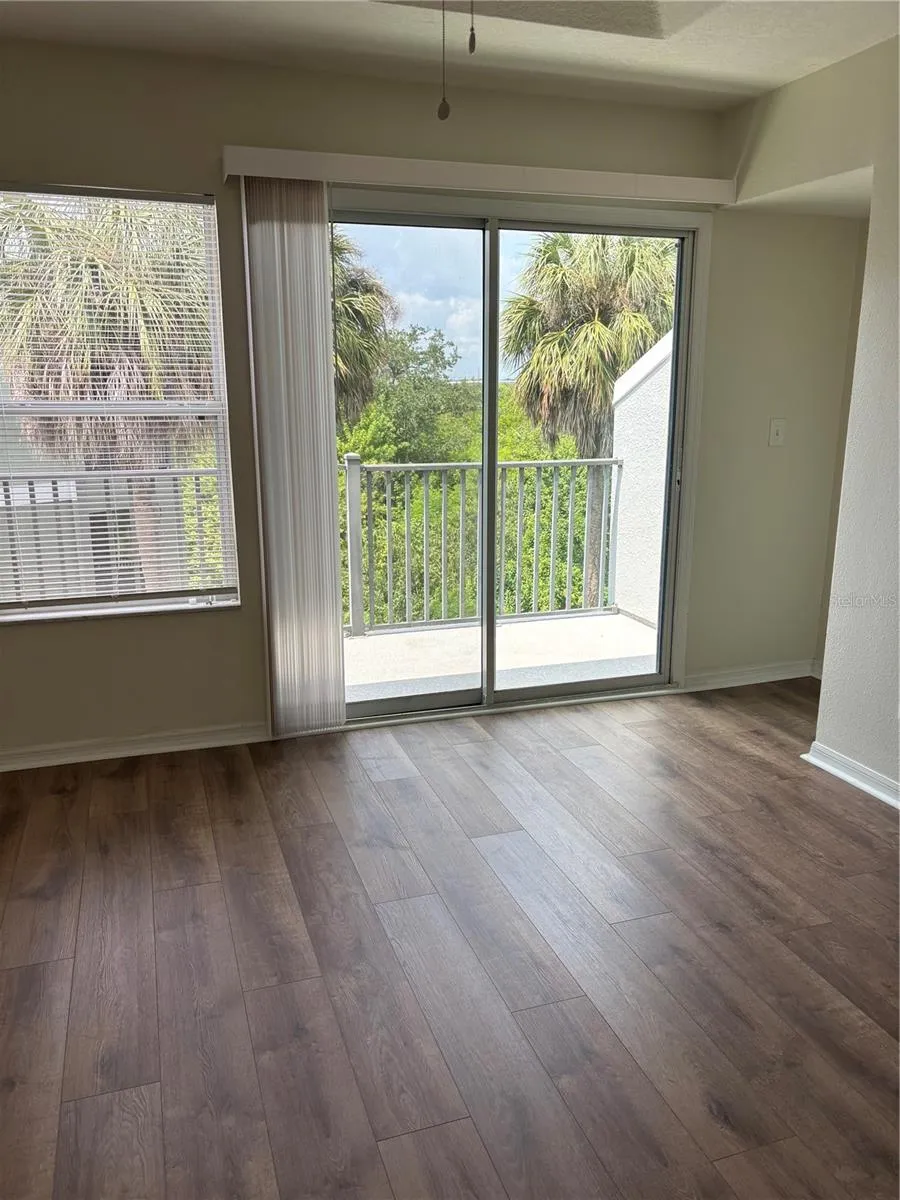 551 VINCINDA CREST WAY Tampa, FL 33619