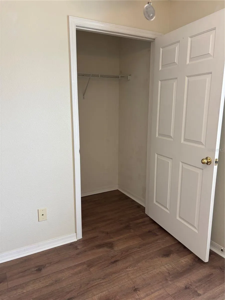 551 VINCINDA CREST WAY Tampa, FL 33619