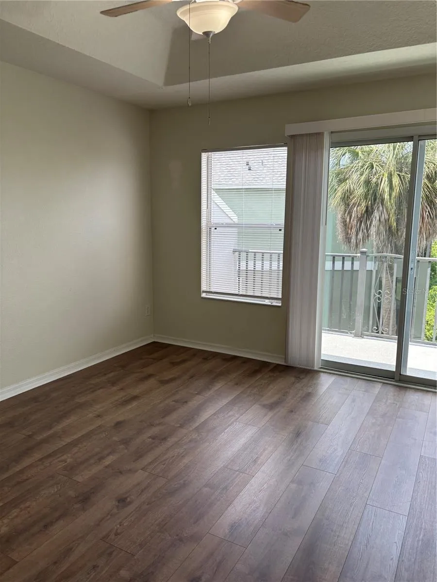 551 VINCINDA CREST WAY Tampa, FL 33619