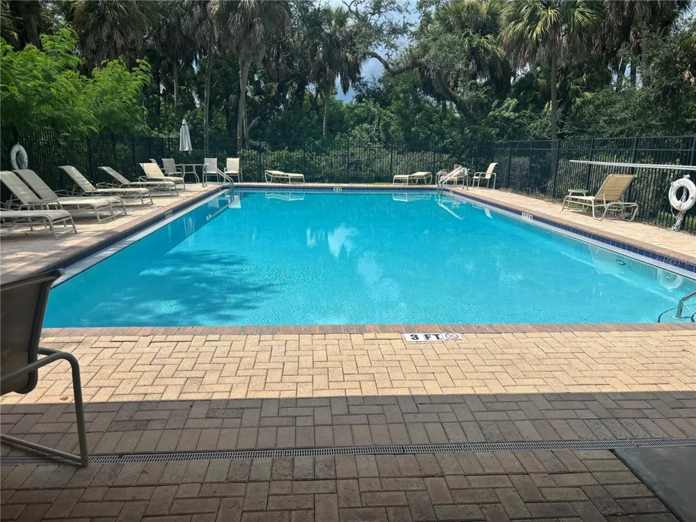 551 VINCINDA CREST WAY Tampa, FL 33619