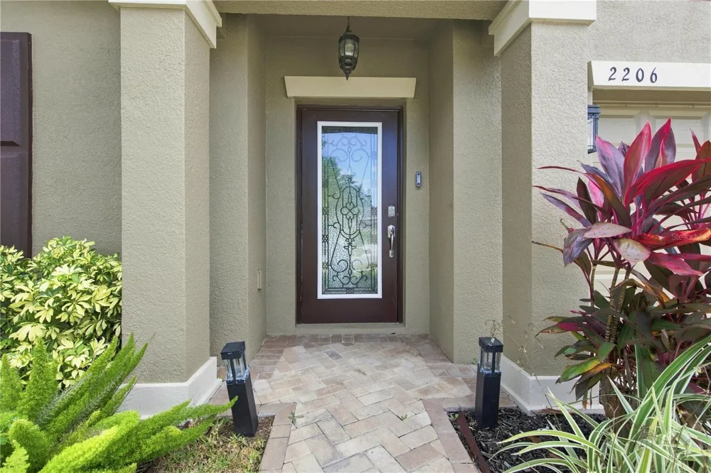 2206 4TH STREET SW Ruskin, FL 33570