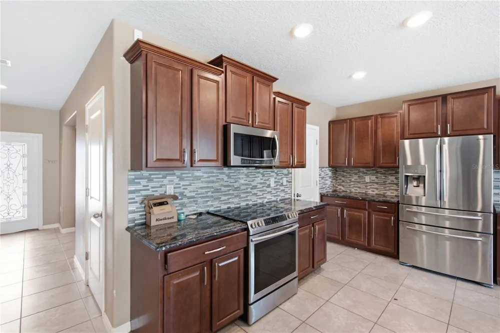 2206 4TH STREET SW Ruskin, FL 33570