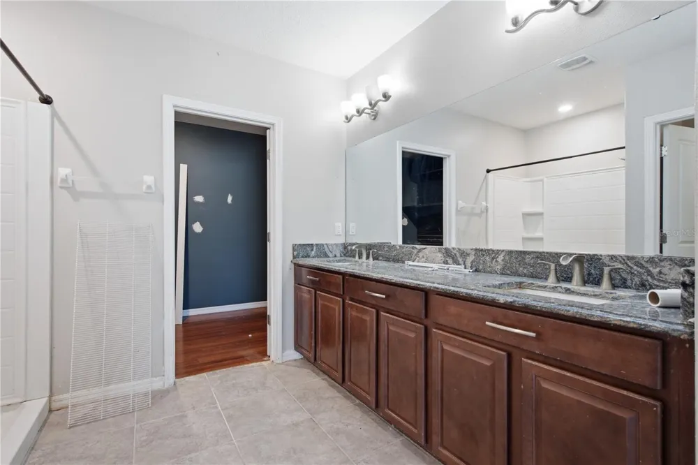 2206 4TH STREET SW Ruskin, FL 33570