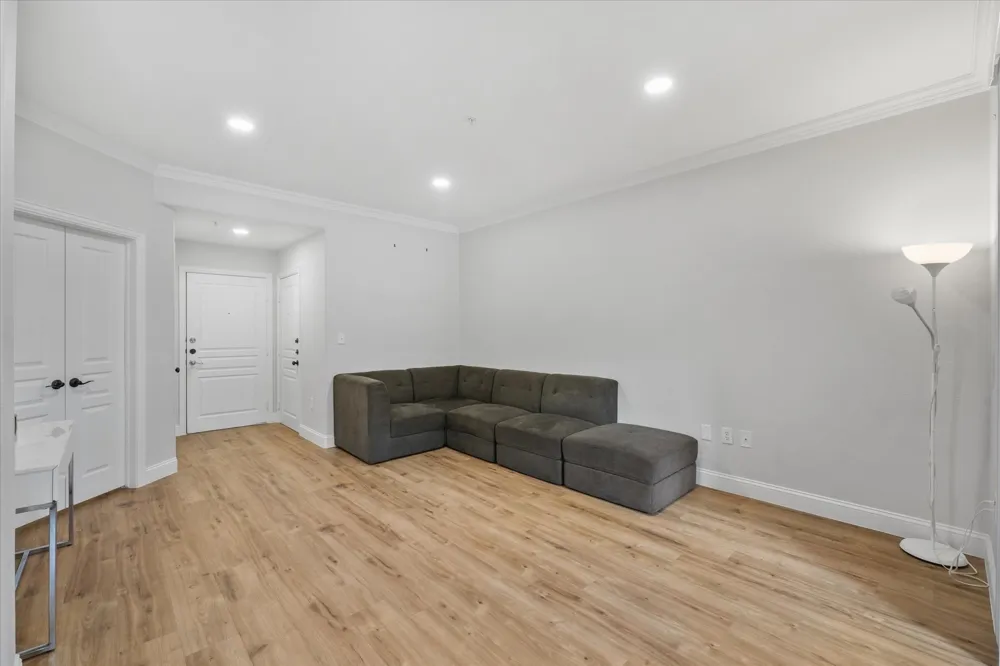 330 Las Colinas Boulevard E #168 Irving, TX 75039