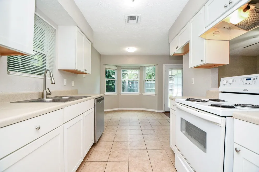 922 Bacliff Drive Bacliff, TX 77518
