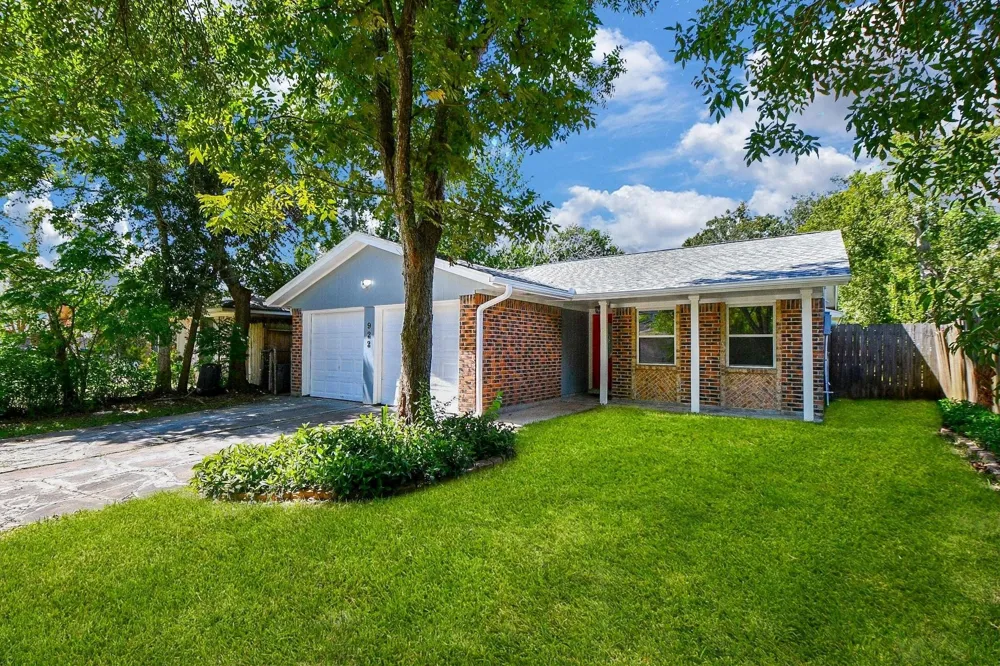 922 Bacliff Drive Bacliff, TX 77518