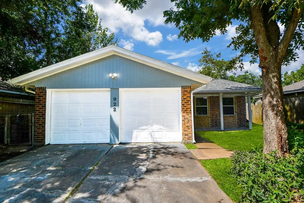 922 Bacliff Drive Bacliff, TX 77518