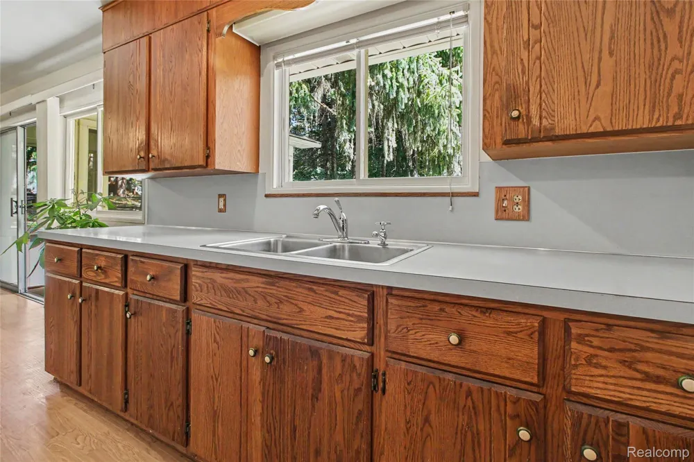 3416 E Pineview Drive Scio Township, MI 48130