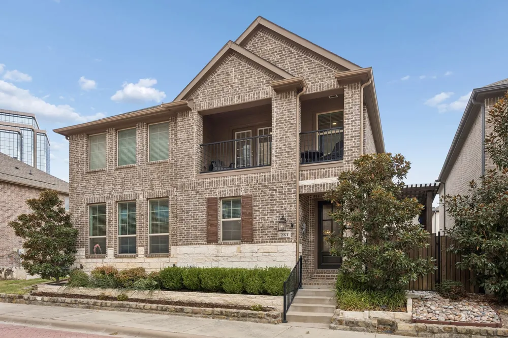 261 Golden Gate Drive Richardson, TX 75080