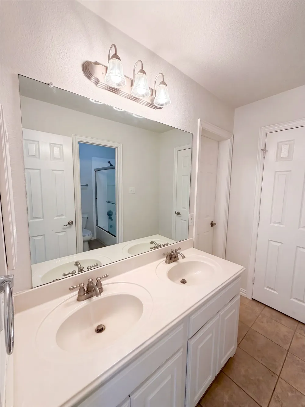 2716 Dearborn Lane Frisco, TX 75036