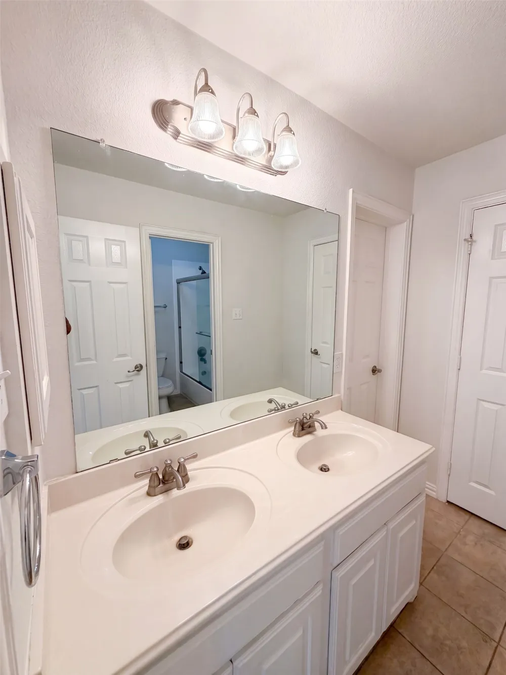 2716 Dearborn Lane Frisco, TX 75036