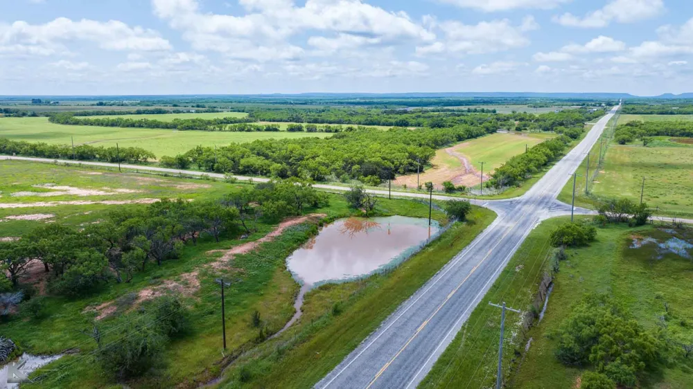 2574 County Road 162 Ovalo, TX 79541