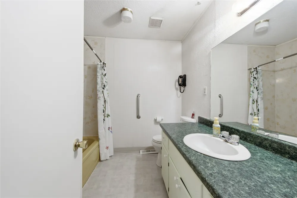 208 S Ora Street Pryor, OK 74361