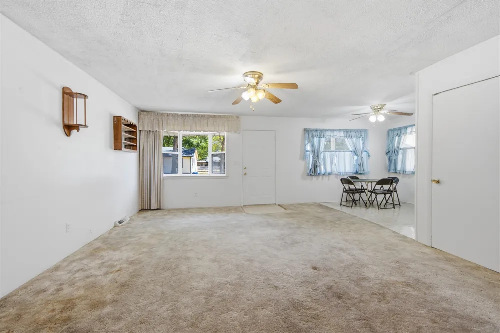 208 S Ora Street Pryor, OK 74361