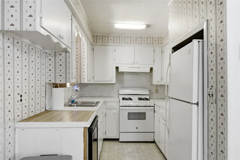 208 S Ora Street Pryor, OK 74361