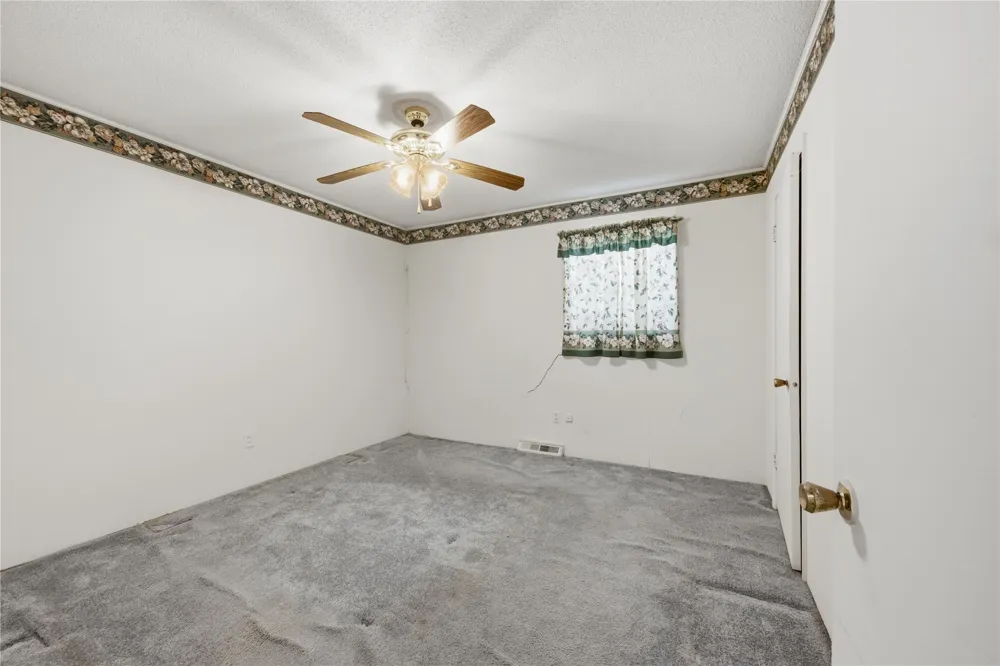 208 S Ora Street Pryor, OK 74361