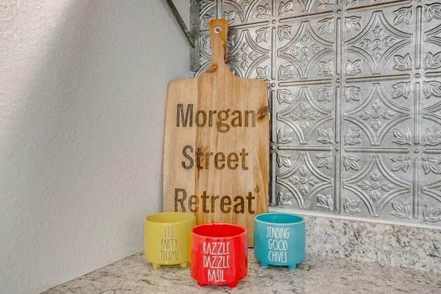 412 S Morgan Street Granbury, TX 76048