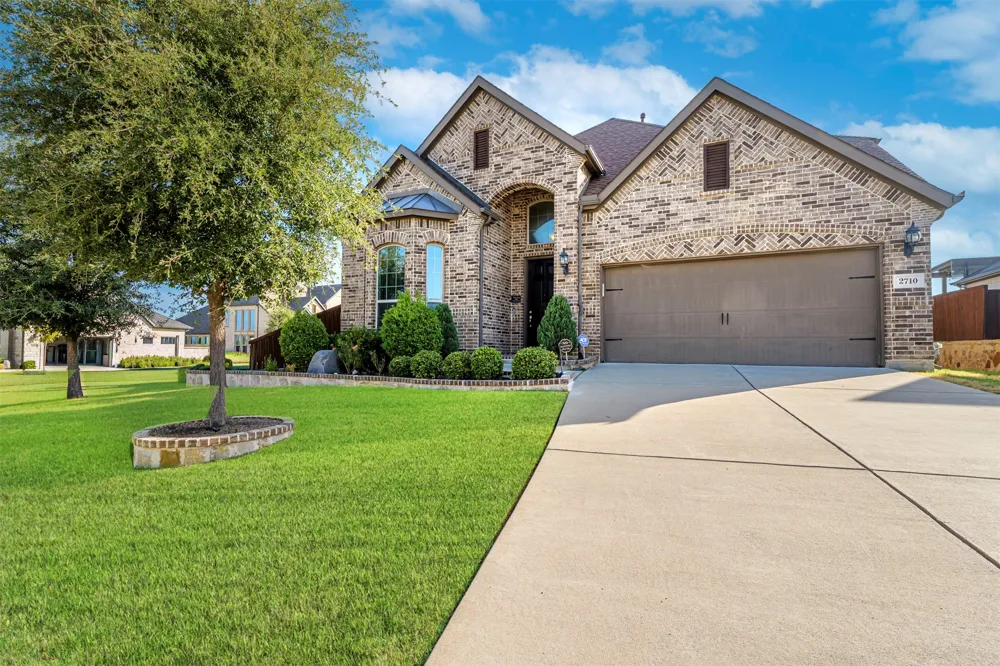 2710 Avondale Drive Mansfield, TX 76063