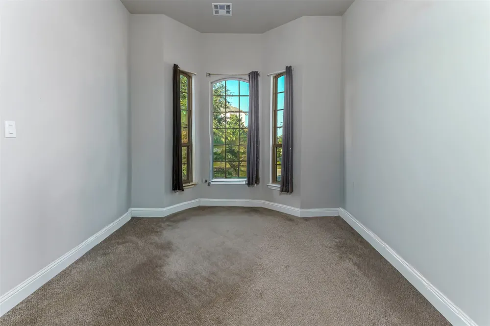 2710 Avondale Drive Mansfield, TX 76063