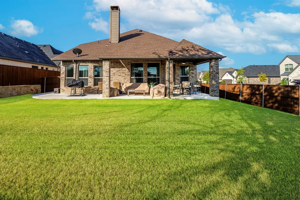 2710 Avondale Drive Mansfield, TX 76063