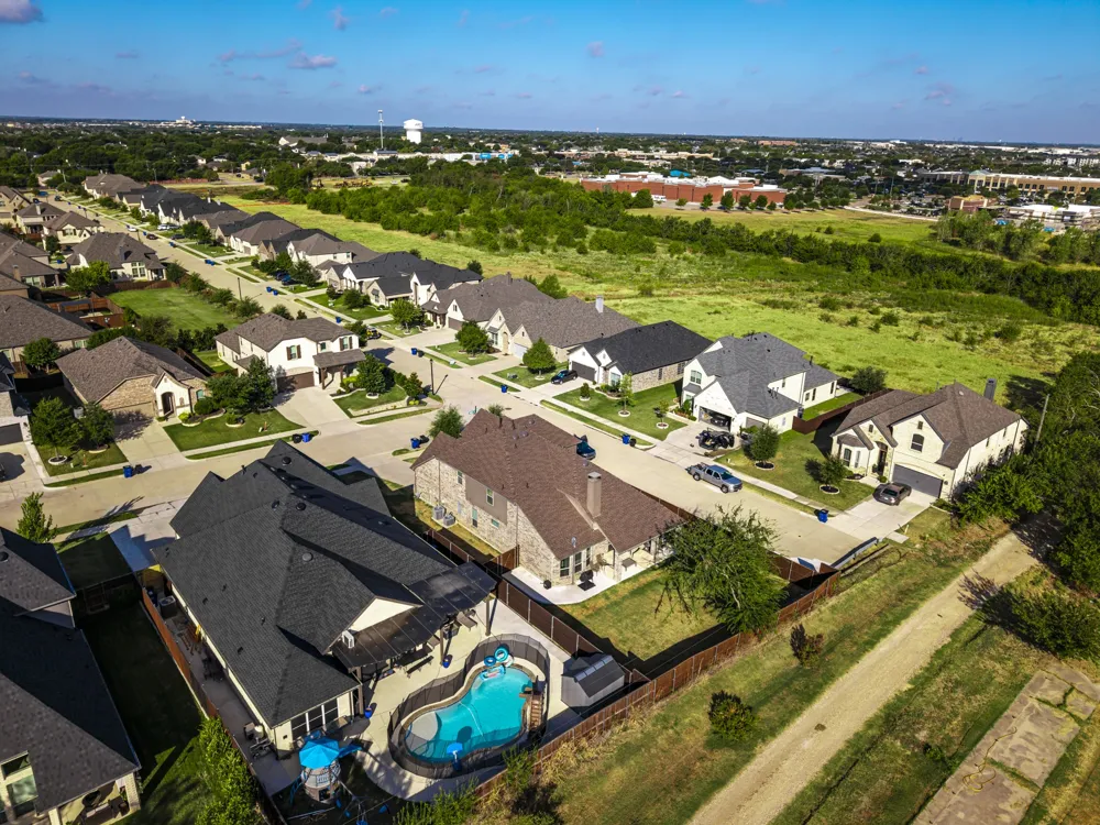 2710 Avondale Drive Mansfield, TX 76063
