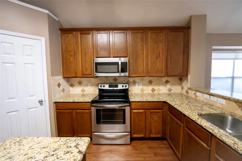 5521 Riverview Drive The Colony, TX 75056