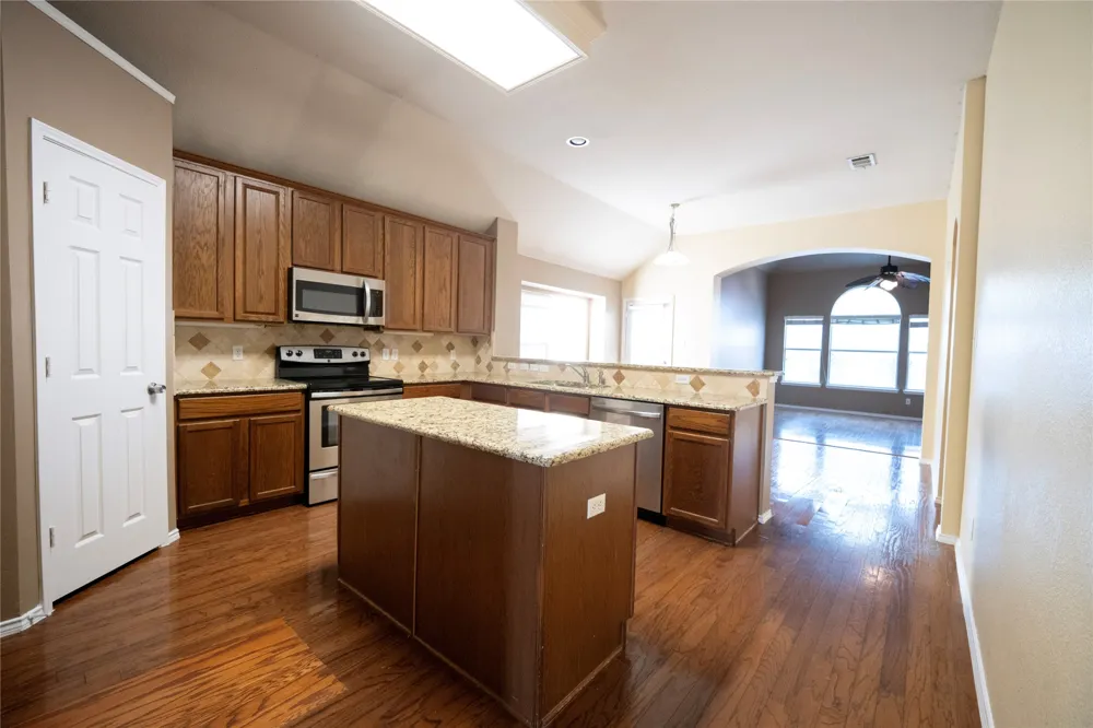 5521 Riverview Drive The Colony, TX 75056