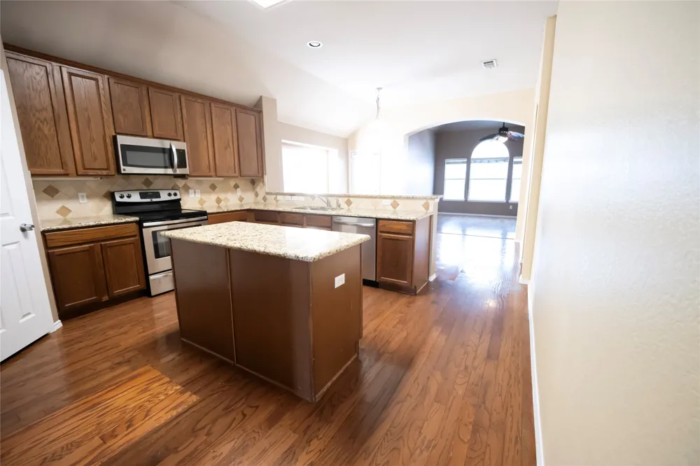 5521 Riverview Drive The Colony, TX 75056